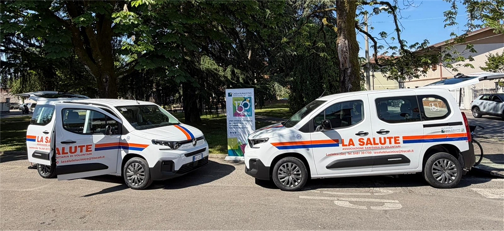 Due nuovi mezzi per trasporto persone con disabilità per “La Salute” grazie al contributo della Cassa Rurale Fvg
