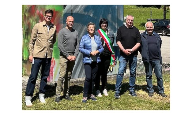 PNRR, Arte e Scuola per la Rigenerazione Urbana: ad Ampezzo si inaugura il Murales “Cuers” dell’artista Roberto “Obi” Candotti