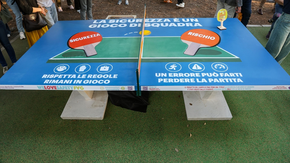 “WE LOVE SAFETY FVG”: INAUGURATO UN NUOVO TAVOLO DA PING PONG IN PINETA A BARCOLA