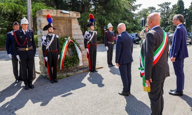 IL SINDACO ROBERTO DIPIAZZA ALLA CERIMONIA PER IL GIORNO DELLA MEMORIA DELLE VITTIME DEL TERRORISMO INTERNO E INTERNAZIONALE E DELLE STRAGI DI TALE MATRICE