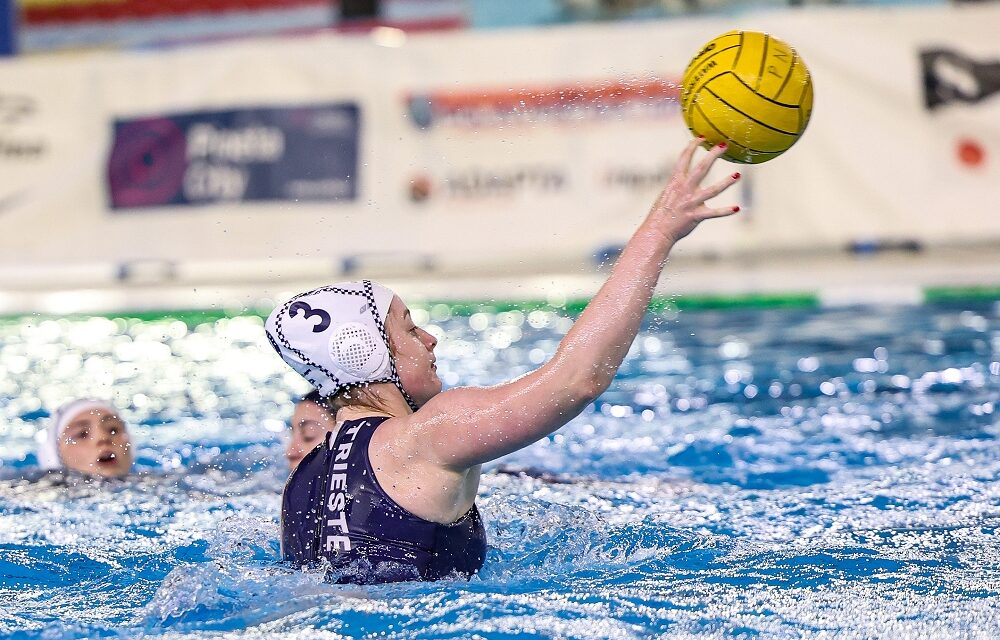 PALLANUOTO SERIE A1 FEMMINILE – GARA-1 QUARTI DI FINALE PLAY-OFF: ALLA “BIANCHI” TRIESTE SI IMPONE SUL COSENZA (15-9)