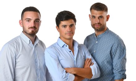 Smartness chiude un round Serie B da 47 milioni di euro per costruire il primo Agentic System al mondo per hotel e case vacanze