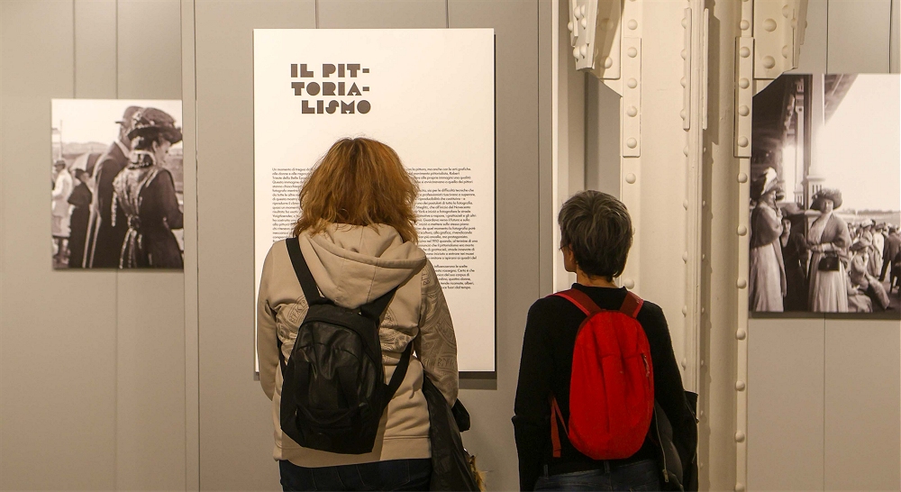 “SORMANI. L’ORDINE DEL TEMPO”: DOMENICA 10 MAGGIO ALLE 11.00, VISITA TEATRALIZZATA GRATUITA ALLA MOSTRA