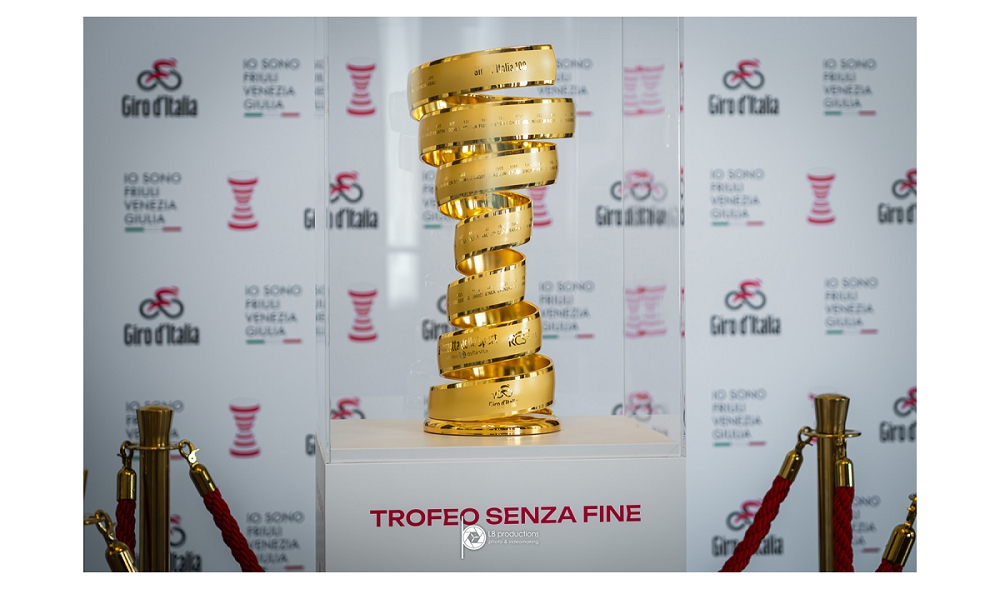 GIRO D’ITALIA DI CICLISMO: TRIESTE HA OSPITATO IL “TROFEO SENZA FINE”