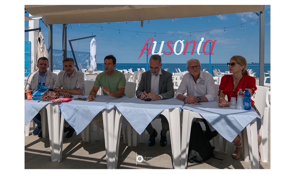 CINQUE ESTATI DI RACCOLTA DIFFERENZIATA AL MARE: SI RINNOVA “UN MARE DI DIFFERENZIATA”, IL PROGETTO PROMOSSO DAL COMUNE DI TRIESTE E ACEGASAPSAMGA INSIEME AGLI STABILIMENTI BALNEARI CITTADINI