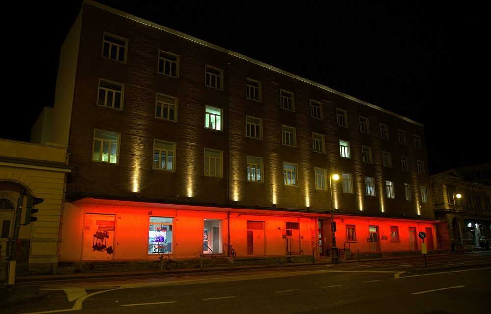 GIORNATA MONDIALE DELLA CROCE ROSSA: VENERDÌ 8 MAGGIO L’URBAN CENTER SARÀ ILLUMINATO DI ROSSO
