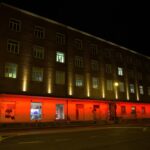 GIORNATA MONDIALE DELLA CROCE ROSSA: VENERDÌ 8 MAGGIO L’URBAN CENTER SARÀ ILLUMINATO DI ROSSO