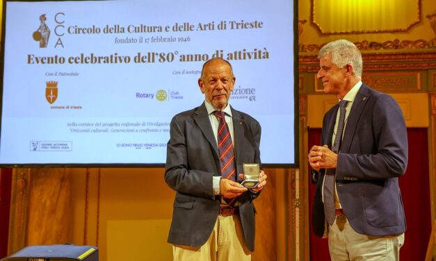 LA MEDAGLIA BRONZEA DEL COMUNE DI TRIESTE AL CIRCOLO DELLA CULTURA E DELLE ARTI NEL SUO 80° ANNIVERSARIO 