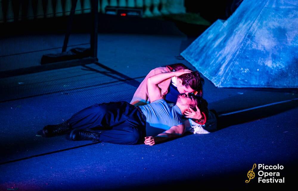 IL DRAMMA DI “AIDA LIBERA” FONDE CON SUCCESSO LA MUSICA DI VERDI CON L’ELETTRONICA, PER PARLARE DI AMORE, ONORE, LIBERTÀ