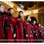 CON IL “CANTO DEI COLLI” AL PICCOLO OPERA FESTIVAL LE MELODIE TRADIZIONALI PATRIMONIO UNESCO TRASFORMANO IL PAESAGGIO IN MUSICA