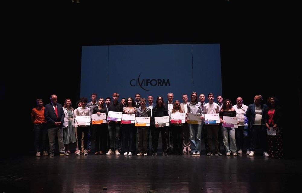 Civiform, premiati al Teatro Ristori gli allievi delle sedi di Cividale e Opicina distintisi ne “Scuola in Regola Plus – Mi Stai a Cuore”, modello educativo che valorizza l’impegno e promuove il talento dei giovani