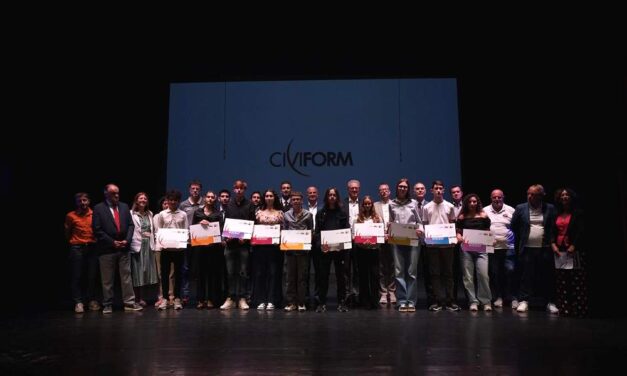 Civiform, premiati al Teatro Ristori gli allievi delle sedi di Cividale e Opicina distintisi ne “Scuola in Regola Plus – Mi Stai a Cuore”, modello educativo che valorizza l’impegno e promuove il talento dei giovani