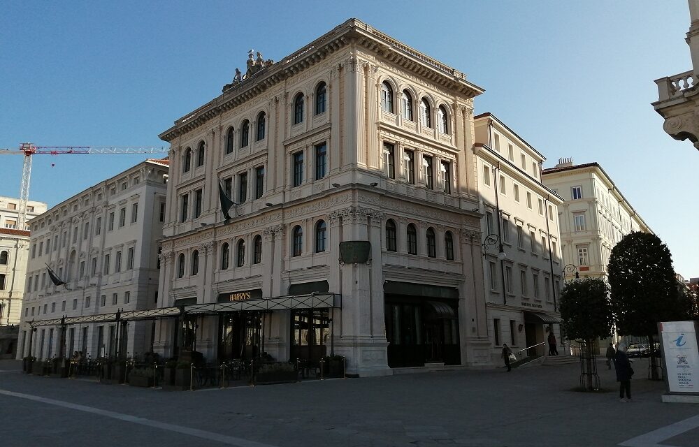 Mostra collettiva “Da un piano all’altro” al Hotel Duchi D’Aosta