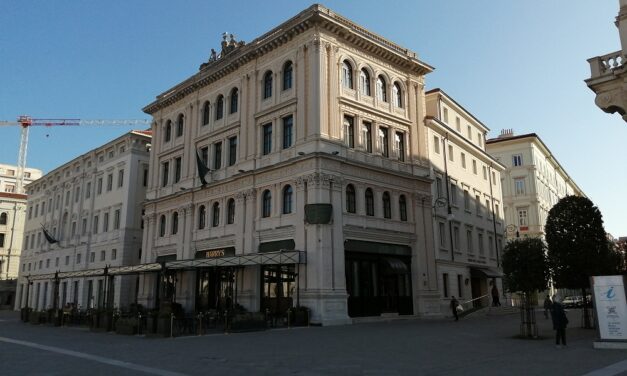 Mostra collettiva “Da un piano all’altro” al Hotel Duchi D’Aosta