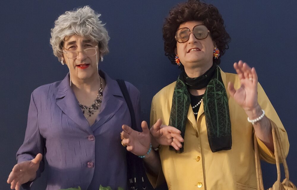 AL TEATRO COMUNALE DI CORMONS I PAPU CON “TUTTA L’APPARITÀ DI GENERE”