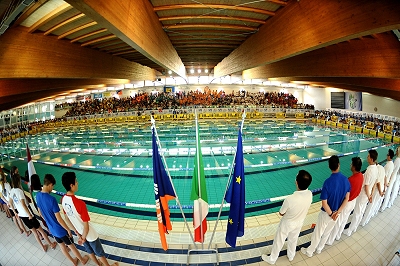In palio 300 ori: lo stile scende in acqua a Lignano Sabbiadoro
