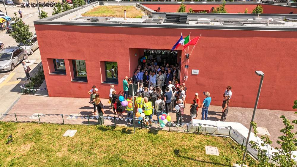 IL SINDACO HA INAUGURATO IL NUOVO NIDO COMUNALE “MARINELLA” DI VIA MONTORSINO, REALIZZATO SULL’AREA DELL’EX CASERMA DELLA POLSTRADA, COMPLETANDO COSÌ LA RIQUALIFICAZIONE DEL COMPRENSORIO DI CIRCA 8.000 METRI QUADRATI