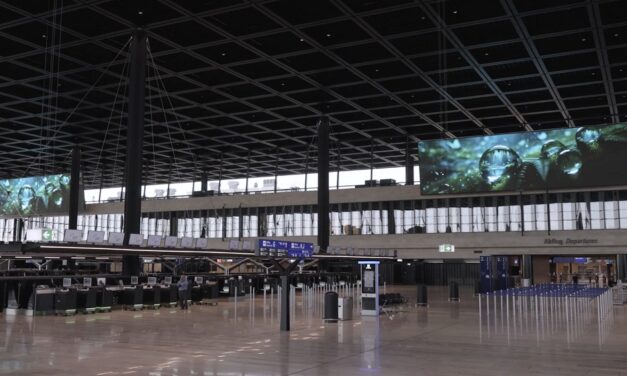 L’italiana M-Cube firma la spettacolare installazione LED all’aeroporto di Francoforte