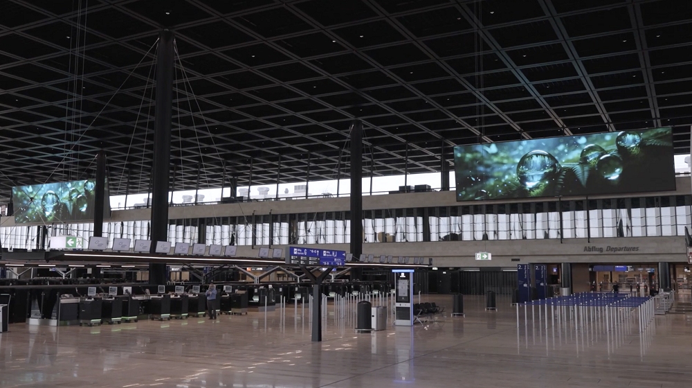 L’italiana M-Cube firma la spettacolare installazione LED all’aeroporto di Francoforte