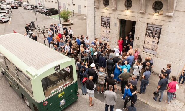 INAUGURATA LA MOSTRA STORICA DELLA POLIZIA LOCALE ALLA SALA VERUDA IN PIAZZA PICCOLA: RESTERÀ APERTA FINO A DOMENICA 14 GIUGNO