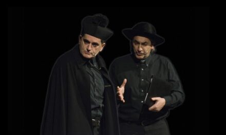 Papu presentano “Un prete ruvido” alla Sala Luttazzi Magazzino 26 Porto Vecchio, Trieste per il Festival Approdi