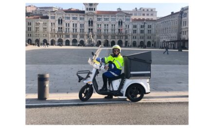 POSTE ITALIANE: TRIESTE, BOOM DI PACCHI NEL PRIMO TRIMESTRE 2026: +24% 43 ASSUNZIONI NEL RECAPITO E LOGISTICA SEMPRE PIÙ GREEN