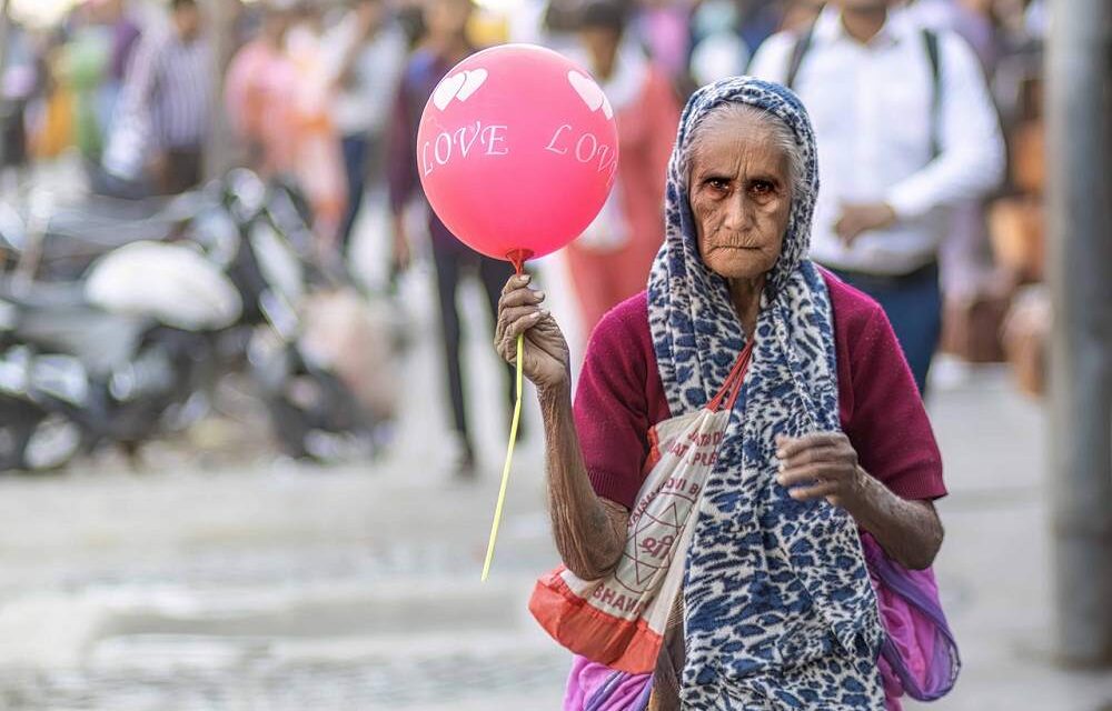 “INDIA. FRAMMENTI DI QUOTIDIANITÀ”: IL FOTOGRAFO PATRIZIO MANIERO ANTICIPA I CONTENUTI DELLA SUA PROSSIMA MOSTRA ALLA SOMSI PORDENONE CON UNA SERATA DI MULTIVISIONI