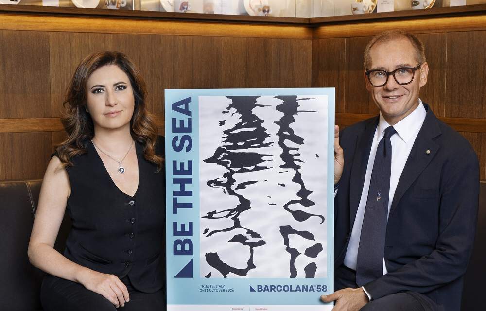 ILLYCAFFÈ E BARCOLANA PRESENTED BY GENERALI PRESENTANO IL MANIFESTO DELL’EDIZIONE 2026, REALIZZATO DA SERSE ROMA