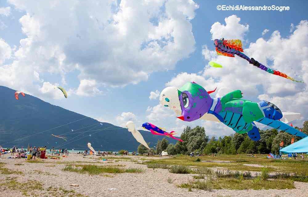 Al Lago di Santa Croce è il fine settimana del Festival degli Aquiloni