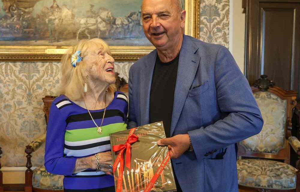 IL SINDACO DIPIAZZA HA RICEVUTO IN SALOTTO AZZURRO ANNA MARIA COCCHI