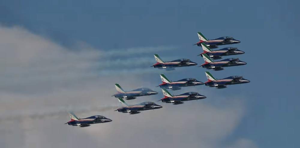 FRECCE TRICOLORI: IL VIDEO DELL’ESIBIZIONE AL LIGNANO AIR SHOW 2026