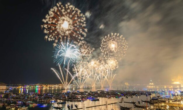 Il Redentore dipinge il cielo: un omaggio alla luce di Venezia tra sostenibilità e sicurezza