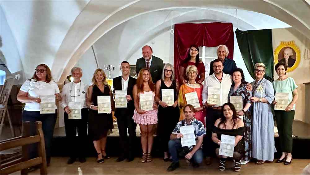Artisti Italiani al Castello 2026: fotografia, pittura e poesia italiana a Moosburg