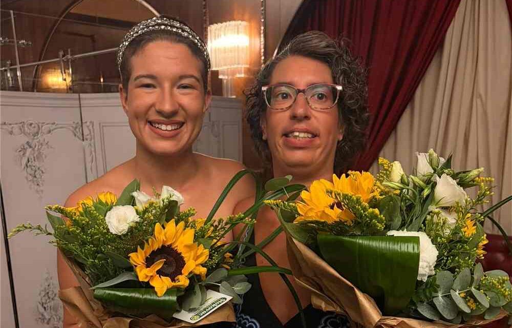  Insieme per l”inclusione: Alice e Giuditta della CALICANTO sfilano durante la finale di Miss Trieste 2026