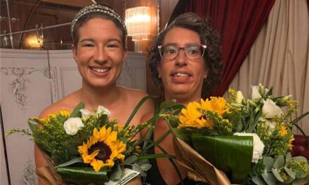  Insieme per l”inclusione: Alice e Giuditta della CALICANTO sfilano durante la finale di Miss Trieste 2026