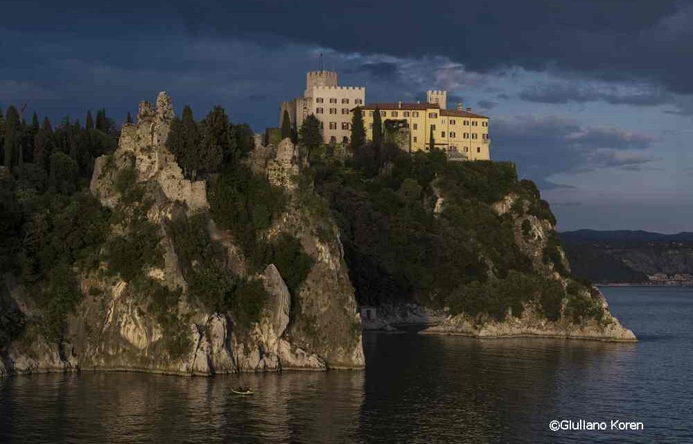 CASTELLO DI DUINO: TREND IN CRESCITA, TURISTI ENTUSIASTI E UN NUOVO VIDEO PROMOZIONALE PER IL MANIERO CHE PUNTA SU UN RACCONTO CAPACE DI SORPRENDERE TUTTE LE ETÀ