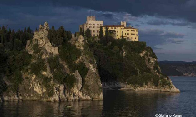 CASTELLO DI DUINO: TREND IN CRESCITA, TURISTI ENTUSIASTI E UN NUOVO VIDEO PROMOZIONALE PER IL MANIERO CHE PUNTA SU UN RACCONTO CAPACE DI SORPRENDERE TUTTE LE ETÀ