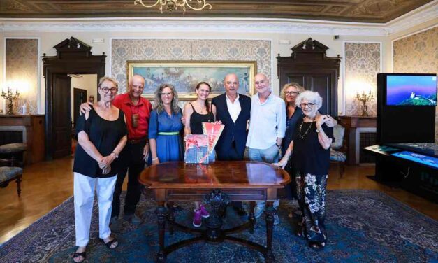 IL COMUNE DI TRIESTE OMAGGIA PETRA BLASKOVIC, VINCITRICE DEL PREMIO AVE NINCHI AL 31° FESTIVAL INTERNAZIONALE DI TEATRO NEI DIALETTO DI TRIVENETO E ISTRIA