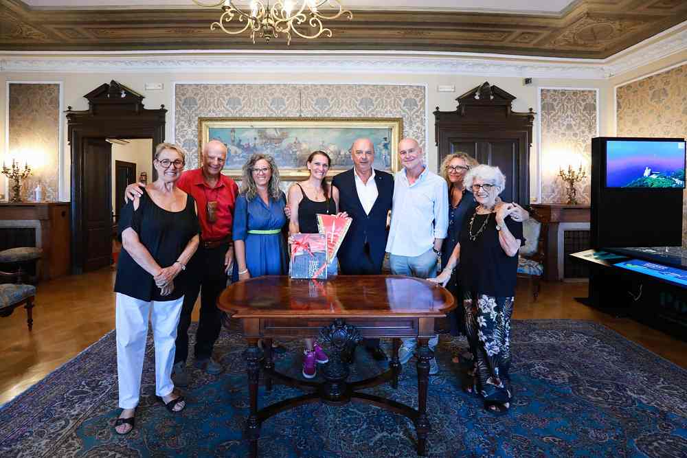 IL COMUNE DI TRIESTE OMAGGIA PETRA BLASKOVIC, VINCITRICE DEL PREMIO AVE NINCHI AL 31° FESTIVAL INTERNAZIONALE DI TEATRO NEI DIALETTO DI TRIVENETO E ISTRIA