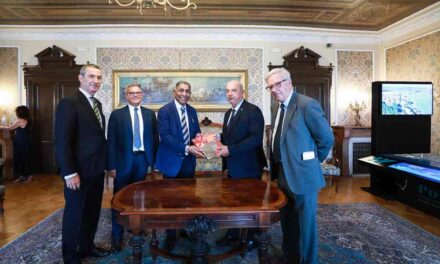 IL SINDACO HA INCONTRATO RONEY SIMON, IL RAPPRESENTANTE DELLA FICCI (FEDERAZIONE INDIANA DELLE CAMERE DI COMMERCIO E DELLE INDUSTRIE)