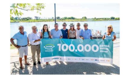 X-River festeggia la passeggera numero 100mila: premiata una famiglia tedesca in vacanza a Lignano