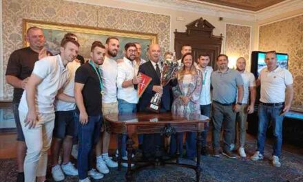 IL SINDACO DIPIAZZA E L’ASSESSORE LODI HANNO RICEVUTO IN MUNICIPIO UNA RAPPRESENTANZA DEL “TORNEO CITTÀ DI TRIESTE”, CAMPIONE NAZIONALE “ACSI GAZZETTA FOOTBALL LEAGUE” DI CALCIO A 7