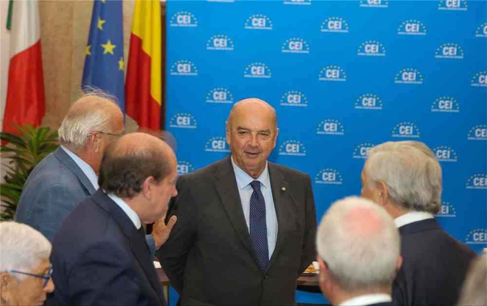 TRIESTE, LUOGO DI INCONTRO, CONFRONTO E COLLEGAMENTO TRA L’EUROPA CENTRALE E I BALCANI: IL SALUTO DEL SINDACO