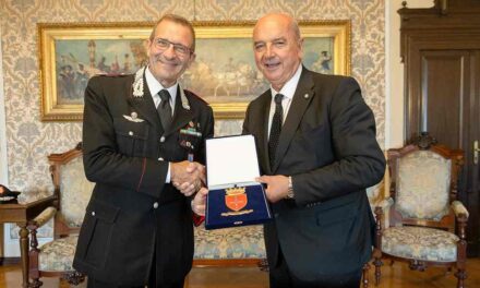 IL SINDACO ROBERTO DIPIAZZA RICEVE IL GENERALE DI BRIGATA GERARDO PETITTO, NUOVO COMANDANTE REGIONALE DEI CARABINIERI