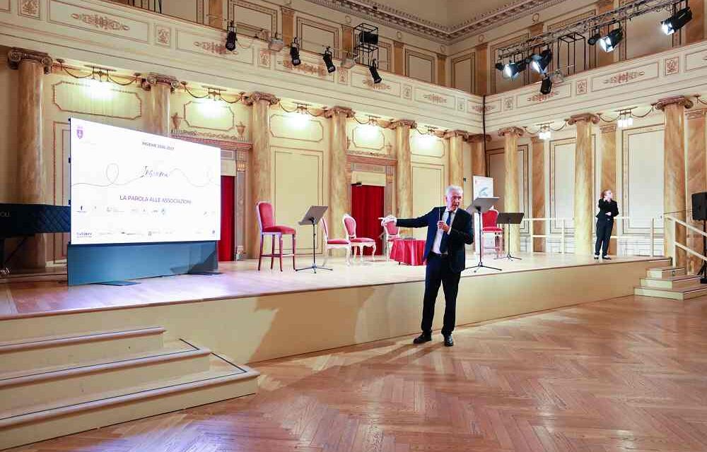 NELLA SALA VICTOR DE SABATA AL RIDOTTO DEL TEATRO VERDI SI È SVOLTO L’EVENTO “LA PAROLA ALLE ASSOCIAZIONI”, SECONDO APPUNTAMENTO DEL PROGETTO INSIEME 2026-27