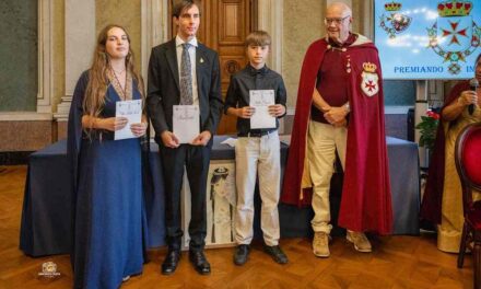 Il trombettista del Papa, la pittrice sfuggita alla guerra e il fotografo custode del torrente: l’Ordine di S. Stanislao premia tre giovani eroi a Trieste