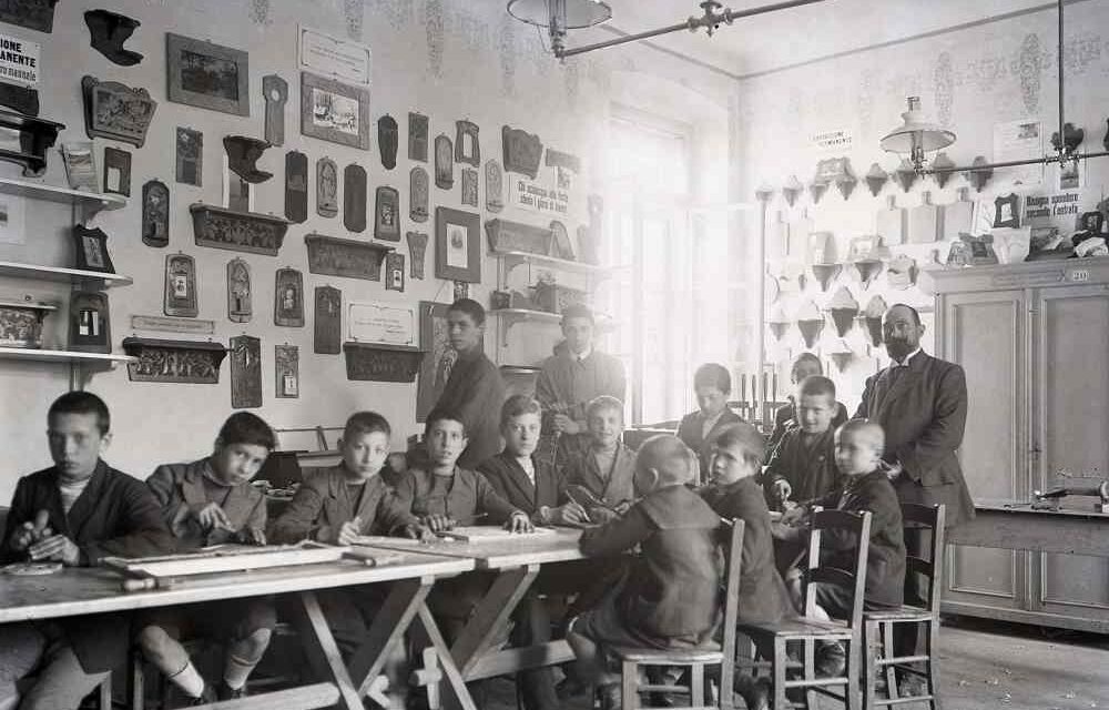 MARTEDÌ 22 SETTEMBRE ALLE ORE 17 NELLA SALA BAZLEN DI PALAZZO GOPCEVICH PRESENTAZIONE DEL VOLUME “INSEGNARE LA PATRIA. STRATEGIE EDUCATIVE DELLA LEGA NAZIONALE NELLA VENEZIA GIULIA (1891-1929)” DI LUCA MANENTI
