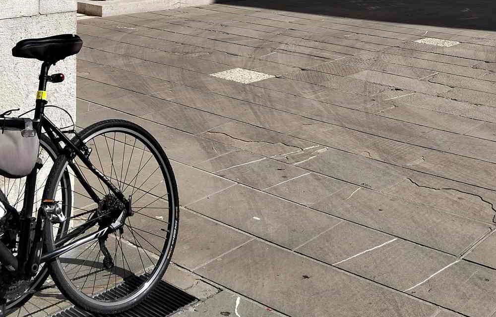 Muggia: una quarantina di sanzioni in estate per bici contromano