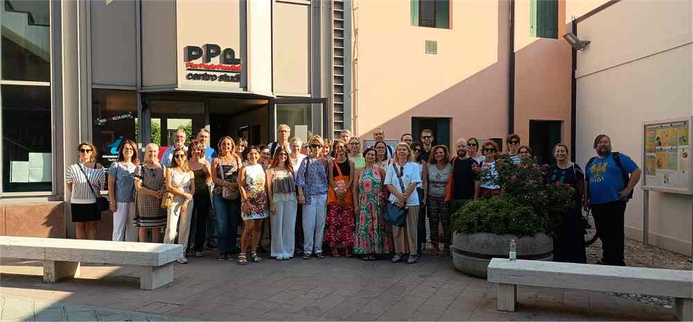 DOCENTI DA TUTTA ITALIA SI SONO RITROVATI NEL FINE SETTIMANA A CASARSA PER DUE GIORNI PER “IMPARARE” A INSEGNARE PASOLINI NELLE SCUOLE