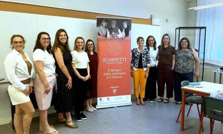 MUSEO CARNICO DELLE ARTI POPOLARI “MICHELE GORTANI”: OTTO DONNE PROVENIENTI DAL BRASILE PROTAGONISTE DI UN CORSO DEDICATO ALLA REALIZZAZIONE DEGLI SCARPETS GRAZIE ALLA COLLABORAZIONE CON ENTE FRIULI NEL MONDO